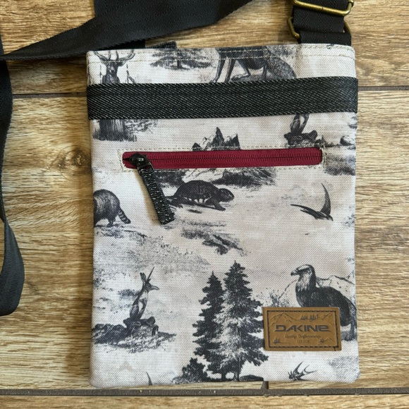 DaKine Jive Crossbody Shoulder Purse Bag Pattern Adjustable Strap Jackalope - Picture 2 of 13